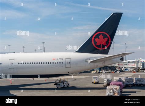 air canada 77w|Air Canada Boeing 777.